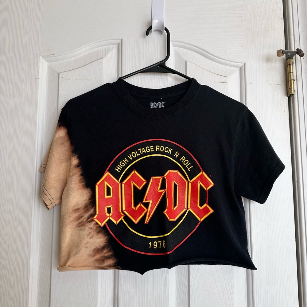 AC/DC crop top